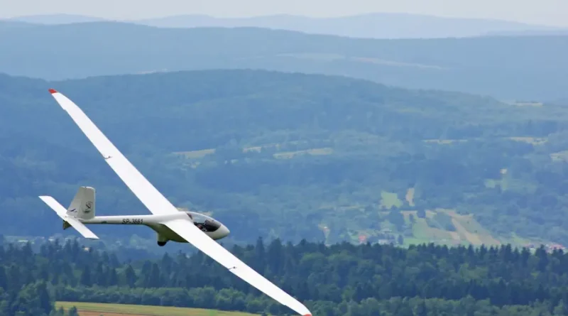 Gliding Through Linea