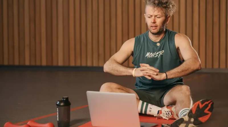 How To Turn Your Fitness Side Hustle Into A Scalable Online Business