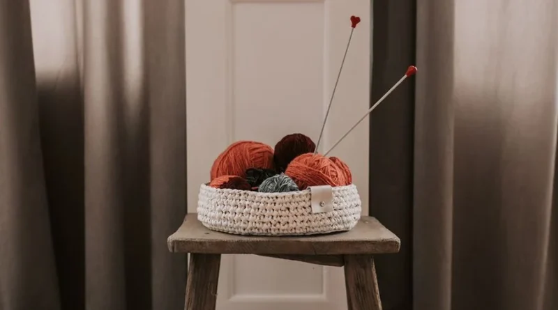 Knitting Gifts: 10 Useful Ideas for Crafters in 2026