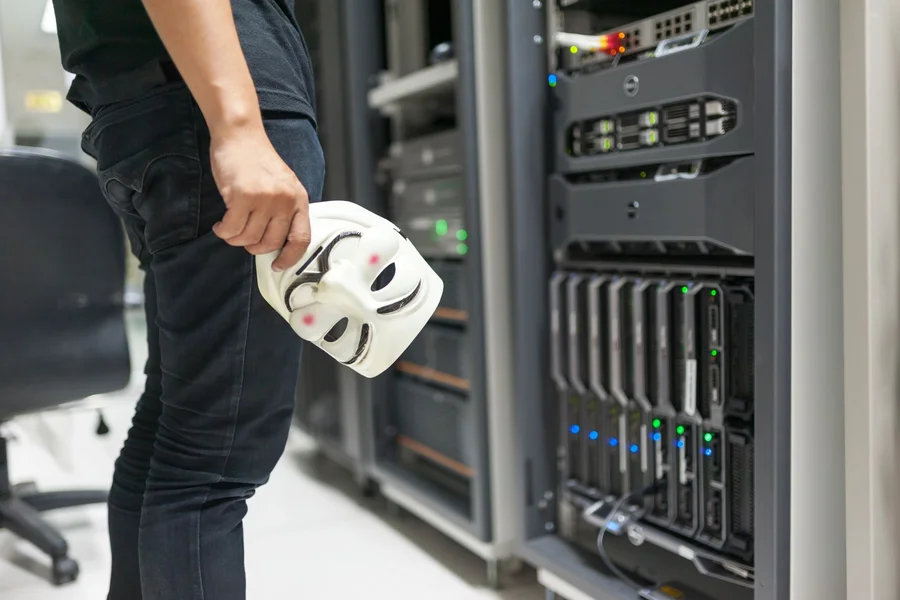 cyber security air gap network firewall cybersecurity lock key server rack data protection